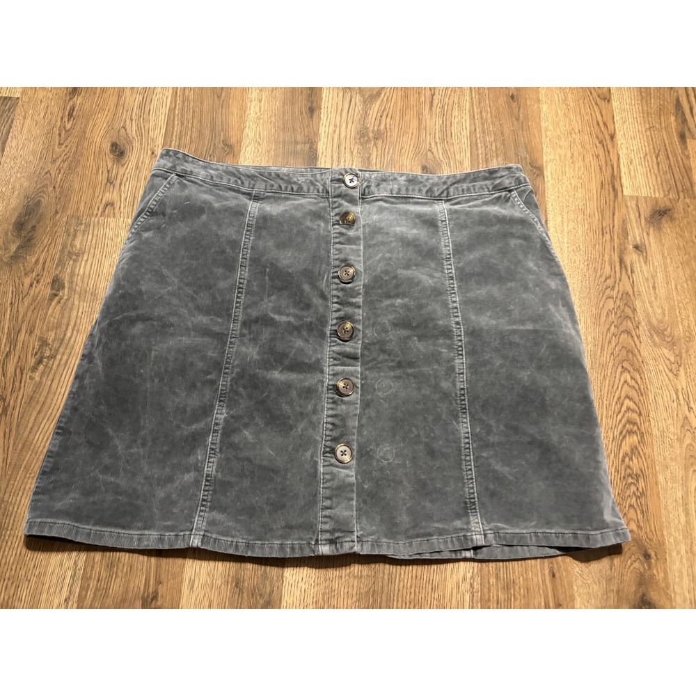 Maurices Skirt Womens Size 18w Gray Mini Button Front Pockets Stretch Corduroy